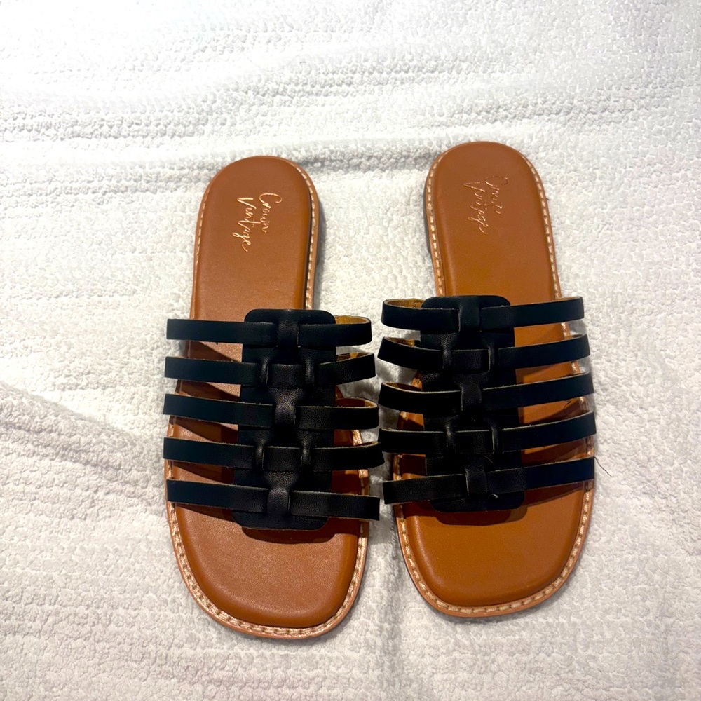 Crown Vintage women’s black slide sandal sz 8